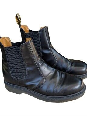 Dr Martens 2976 Black Smooth Leather Chelsea Boots